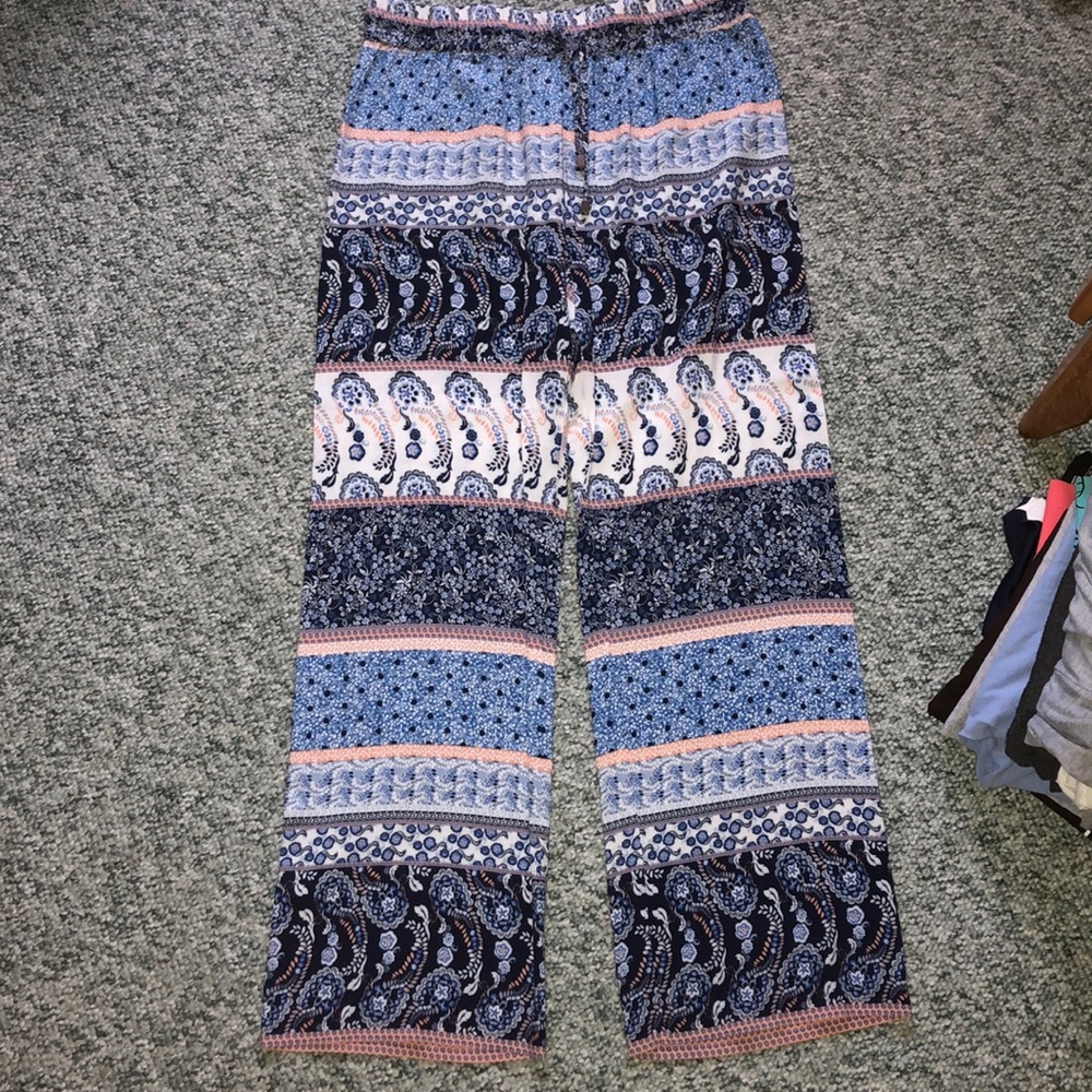 Blue patterned flowing pants, NEVER WORN
